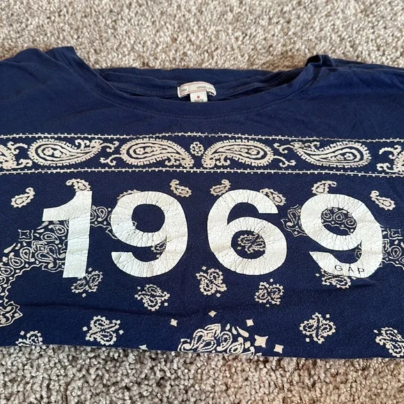 Gap t shirt size medium - Picture 3 of 3